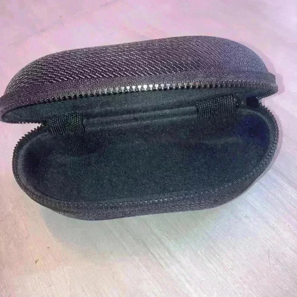 COSTA Del Mar Zippered Black w/ Blue logo Sunglasses Hard Case